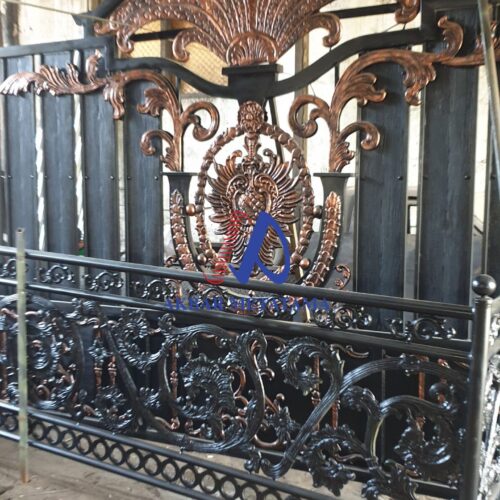 pemasangan pagar antik