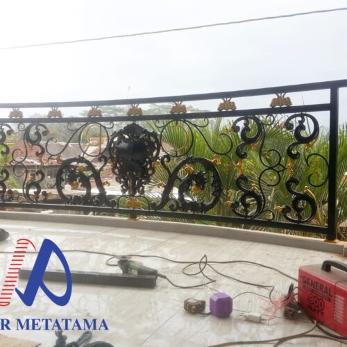 pemasangan railing