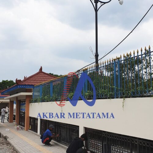 railling pagar dan teralis di pasar klewer solo